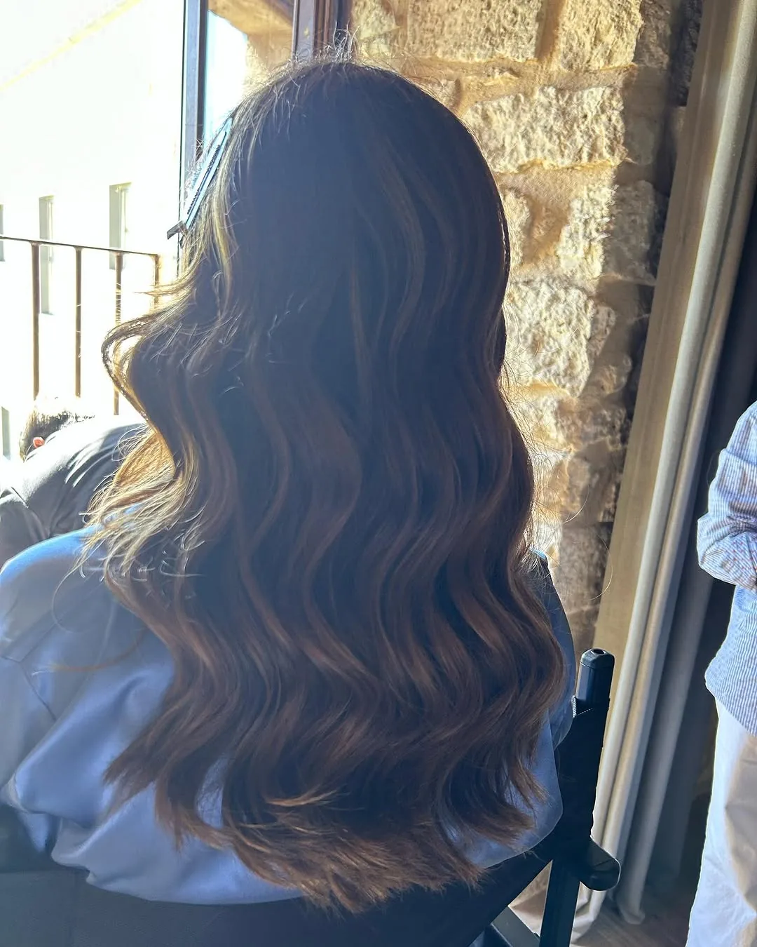 Melena larga con ondas y reflejos
